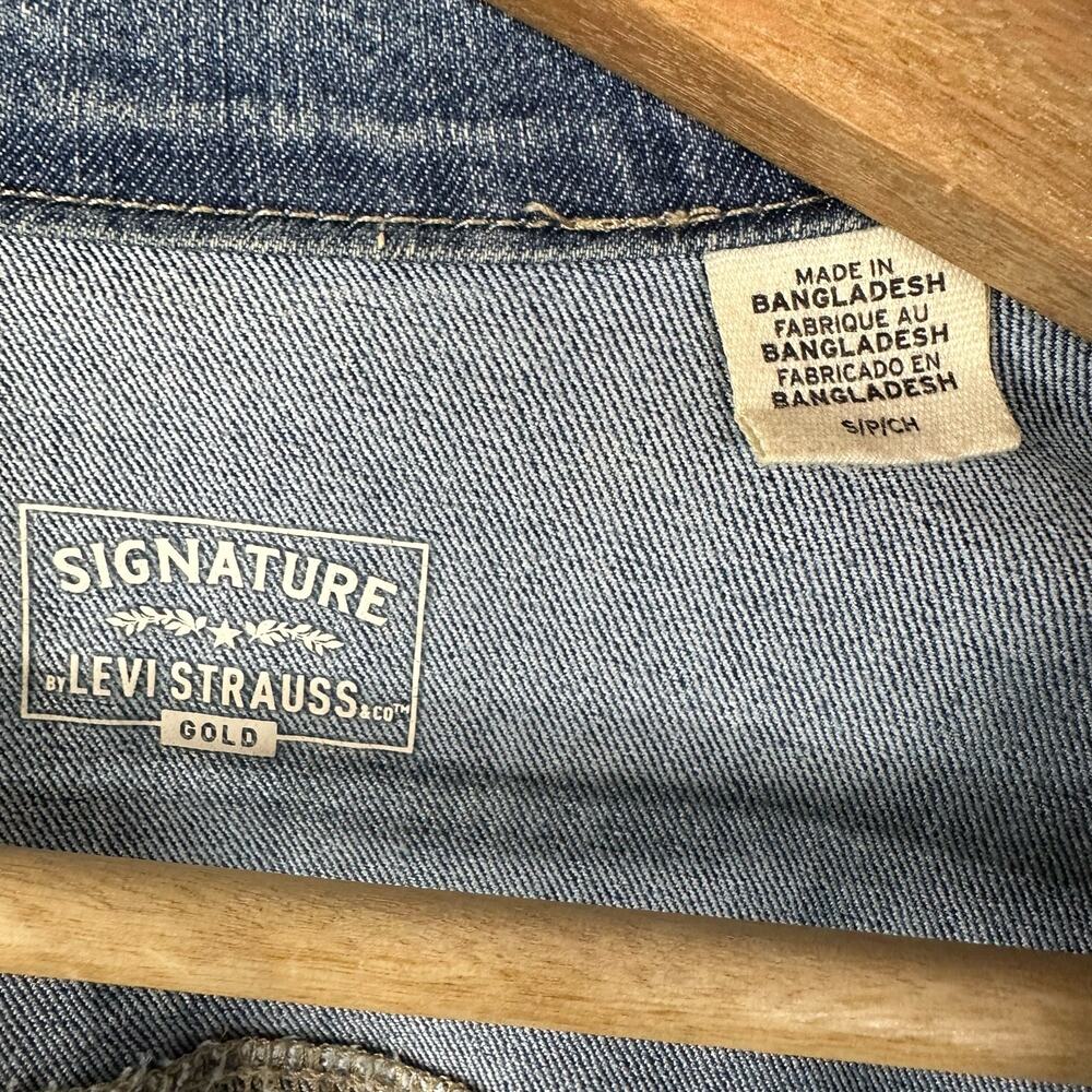 Levis Signature Womens size Small Gold Classic Trucker Denim Jacket - Picture 8 of 10